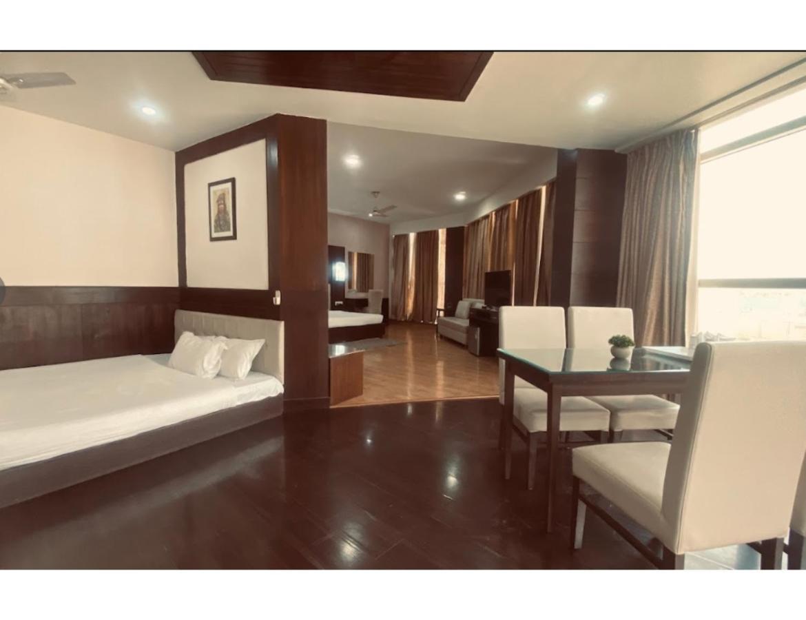 Amr Hotel, Katra Katra  Ngoại thất bức ảnh